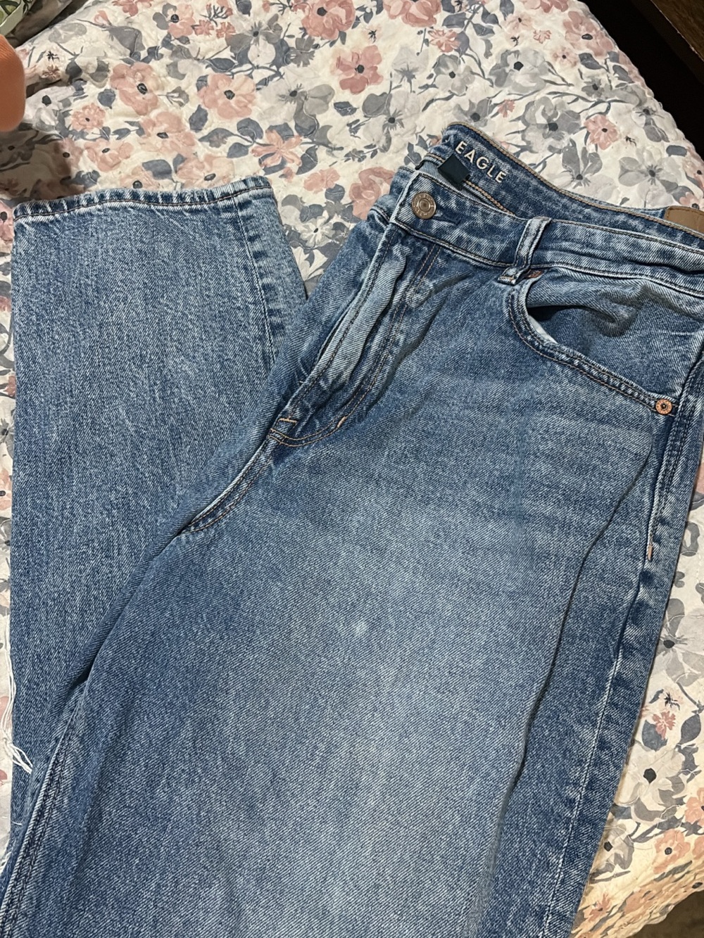 American Eagle Mom Jeans